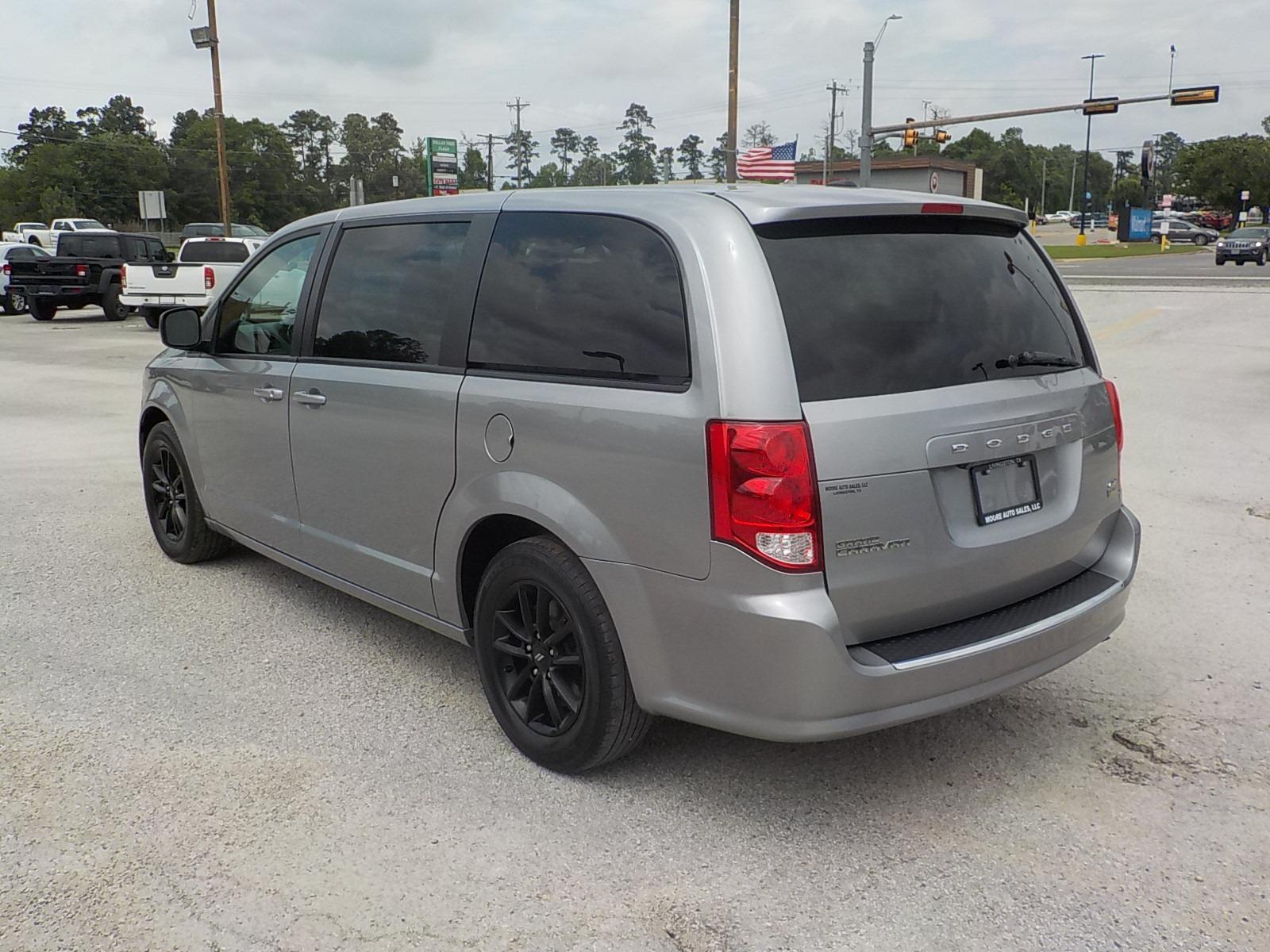 2019 Gray Dodge Grand Caravan (2C4RDGEG9KR) with an V6 engine, Automatic transmission, located at 1617 W Church Street, Livingston, TX, 77351, (936) 327-3600, 30.710995, -94.951157 - A family vehicle priced where a family can afford it!! You won't be dissapointed!! - Photo #5